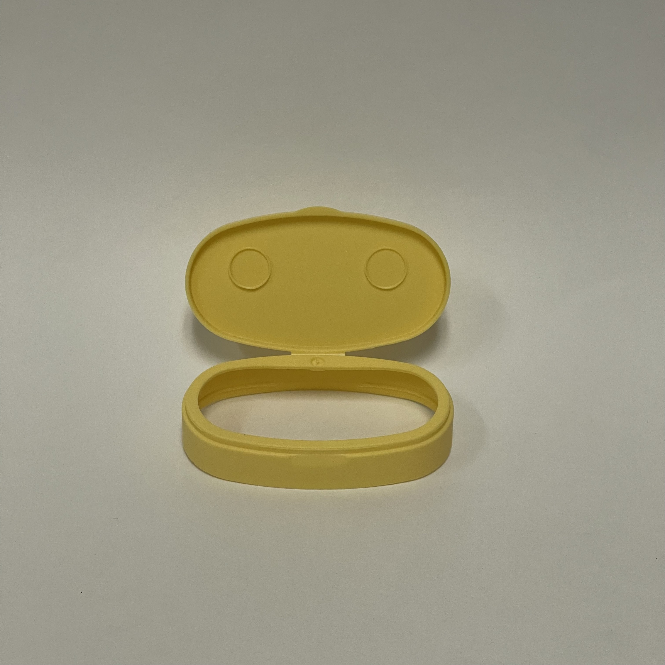 small oval open wipes lid